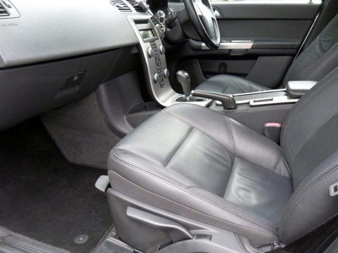 2025 Volvo V50