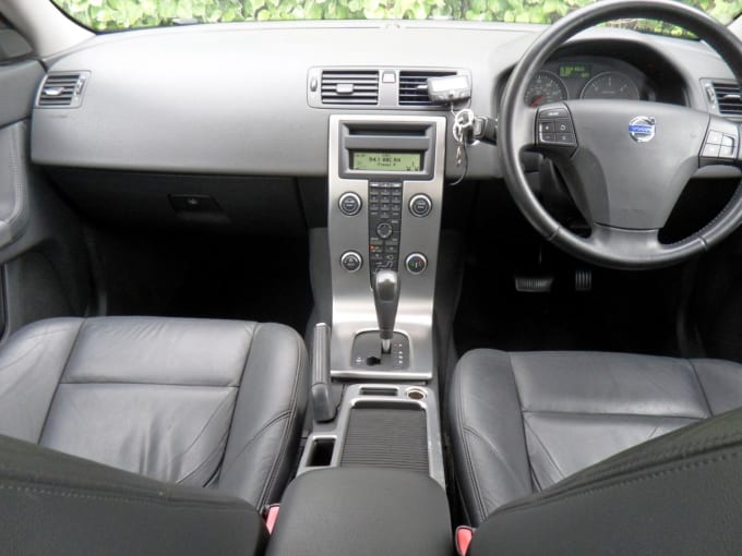 2025 Volvo V50