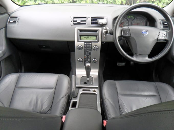 2025 Volvo V50