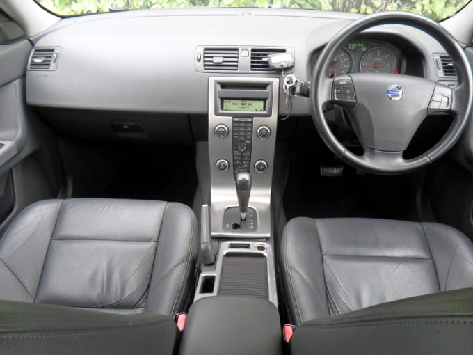2025 Volvo V50