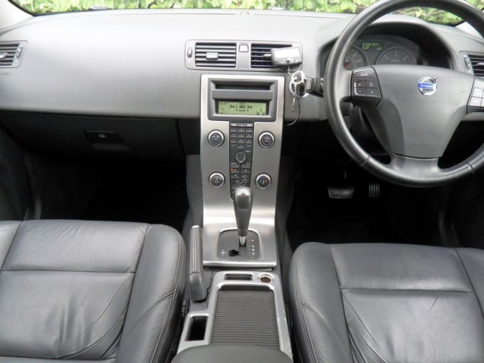 2025 Volvo V50