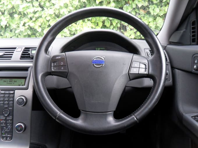2025 Volvo V50