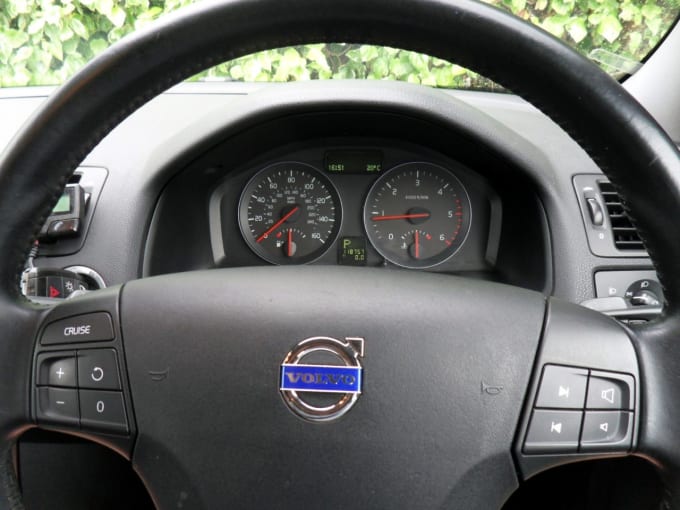 2025 Volvo V50