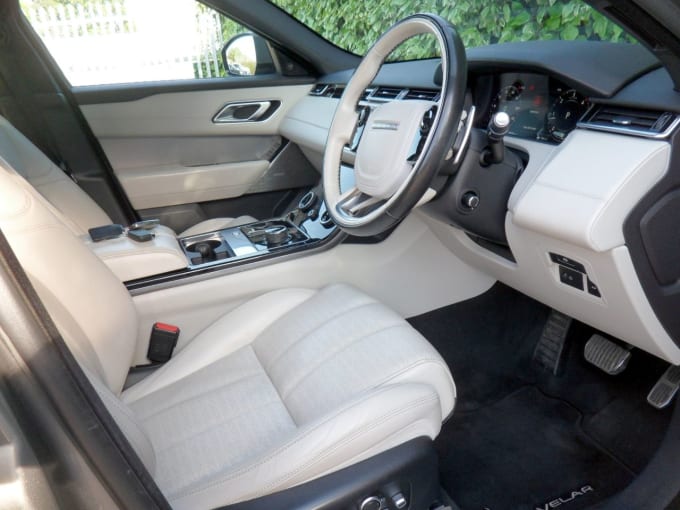 2025 Land Rover Range Rover Velar