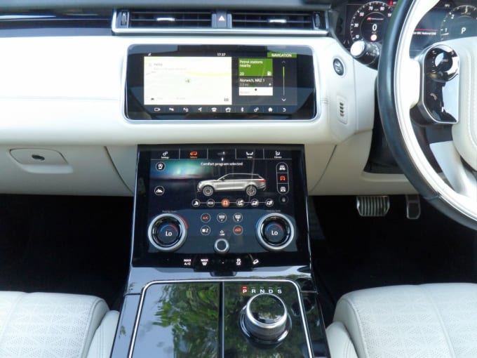 2025 Land Rover Range Rover Velar
