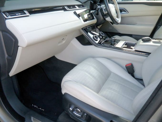 2025 Land Rover Range Rover Velar