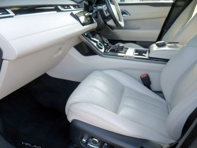 2025 Land Rover Range Rover Velar