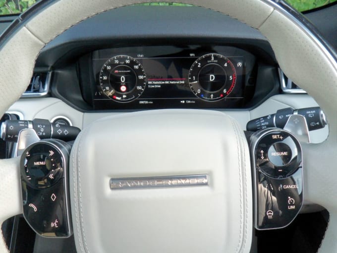 2025 Land Rover Range Rover Velar