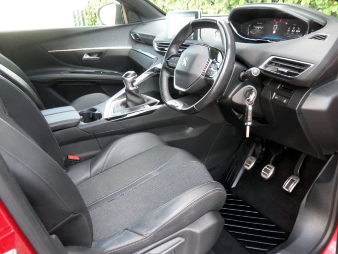 2025 Peugeot 3008