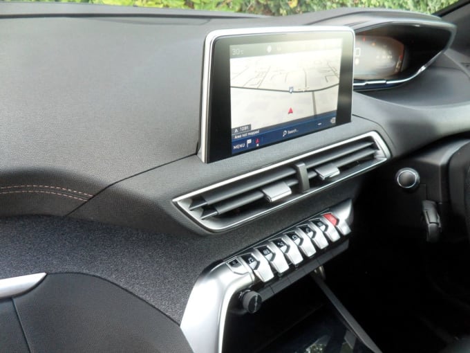 2025 Peugeot 3008