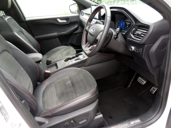 2025 Ford Kuga