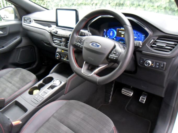 2025 Ford Kuga