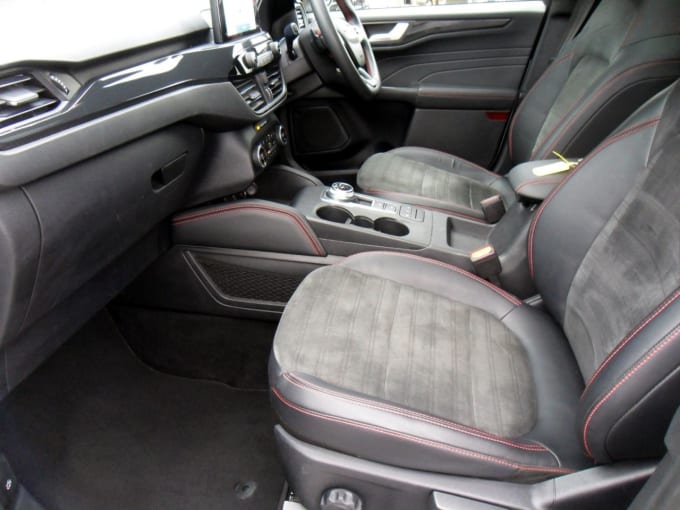 2025 Ford Kuga