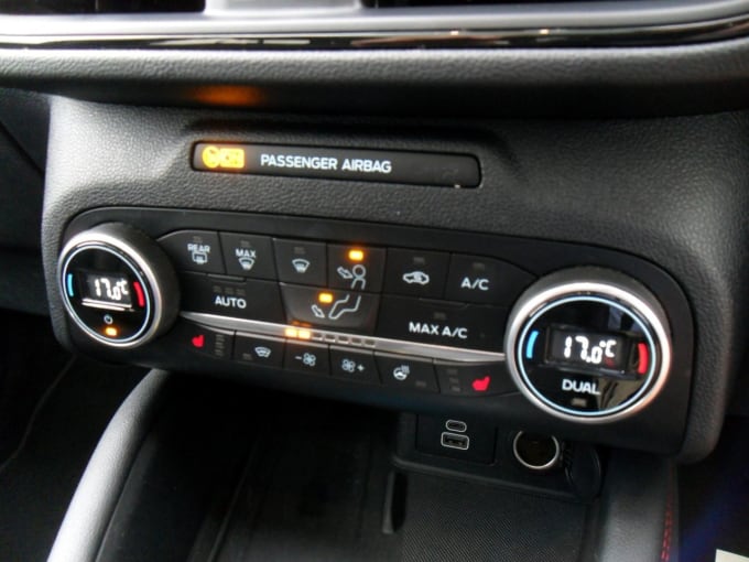 2025 Ford Kuga