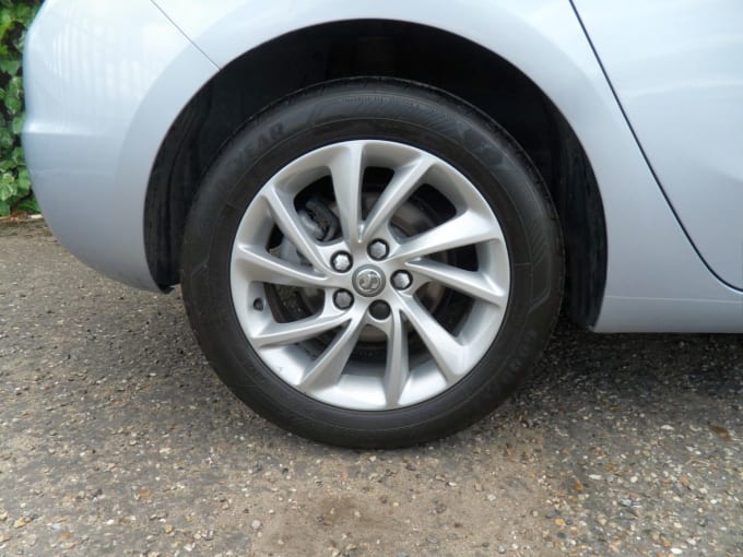 2025 Vauxhall Astra