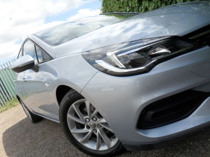 2025 Vauxhall Astra