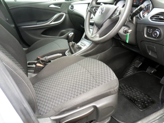 2025 Vauxhall Astra