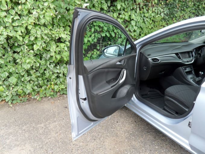 2025 Vauxhall Astra