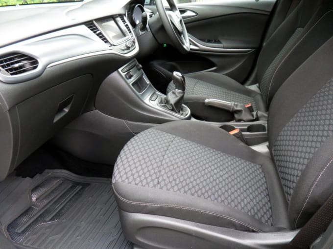 2025 Vauxhall Astra