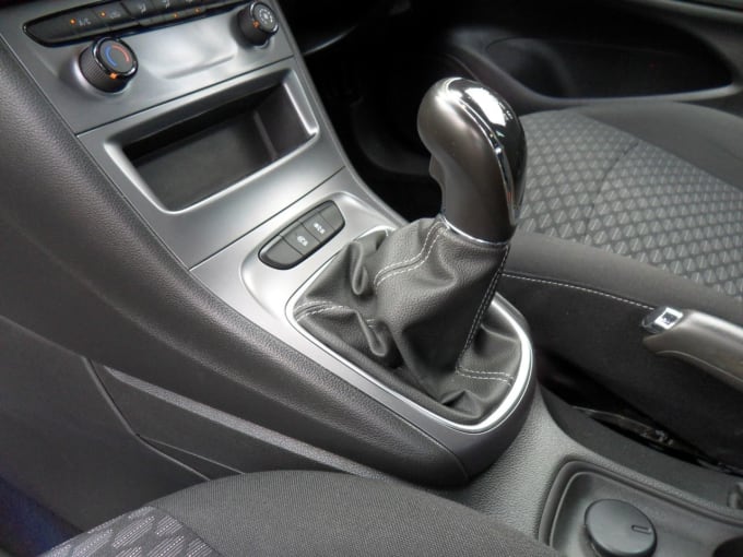 2025 Vauxhall Astra