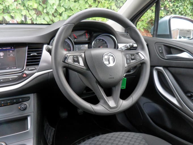 2025 Vauxhall Astra
