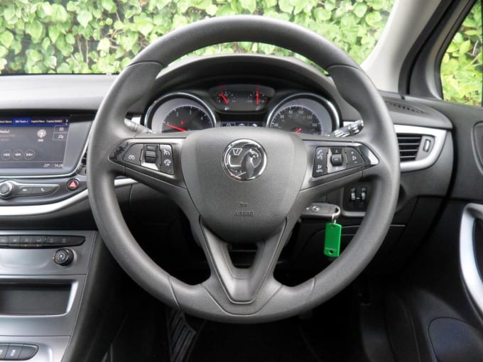 2025 Vauxhall Astra