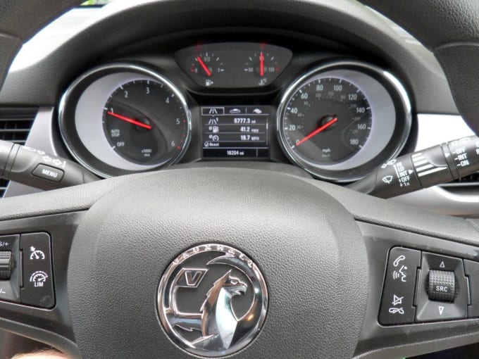 2025 Vauxhall Astra