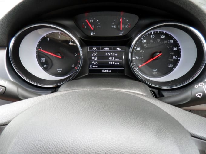 2025 Vauxhall Astra