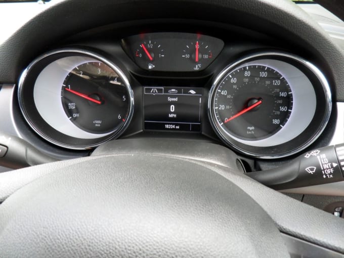2025 Vauxhall Astra