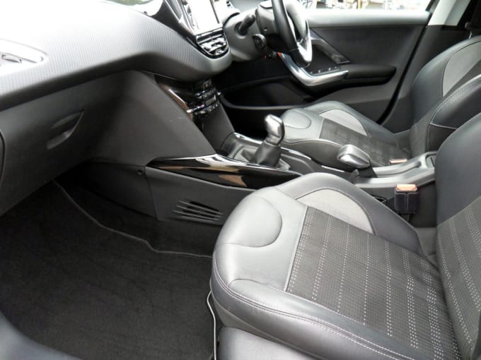 2025 Peugeot 2008