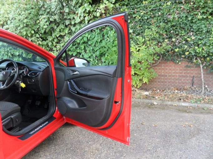 2025 Vauxhall Astra