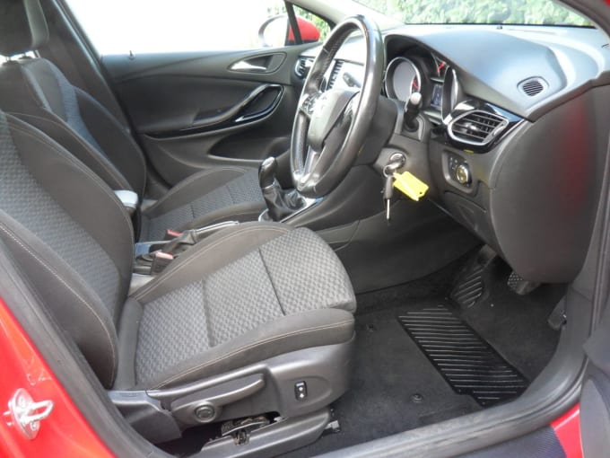 2025 Vauxhall Astra
