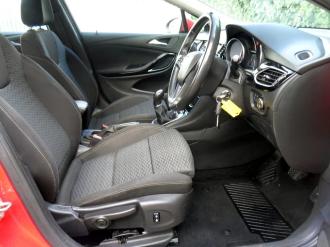 2025 Vauxhall Astra