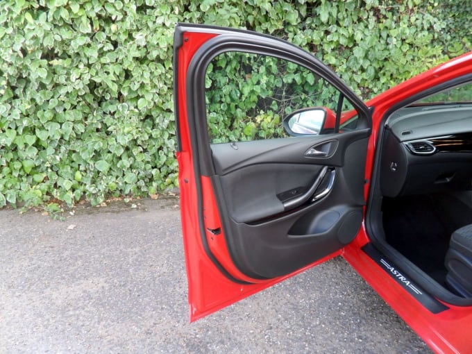 2025 Vauxhall Astra