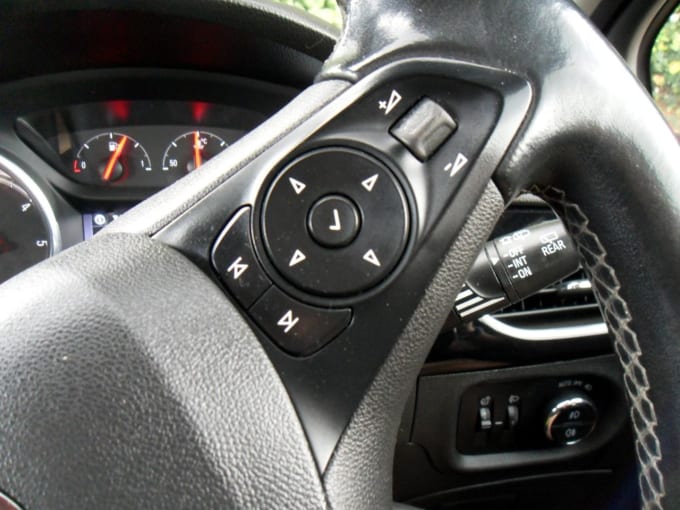 2025 Vauxhall Astra