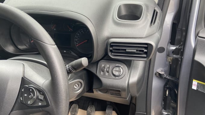 2024 Vauxhall Combo