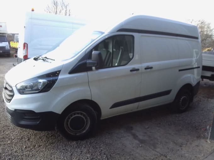 2025 Ford Transit Custom