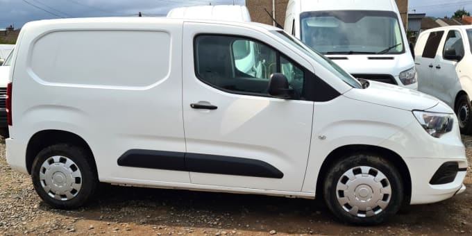 2025 Vauxhall Combo