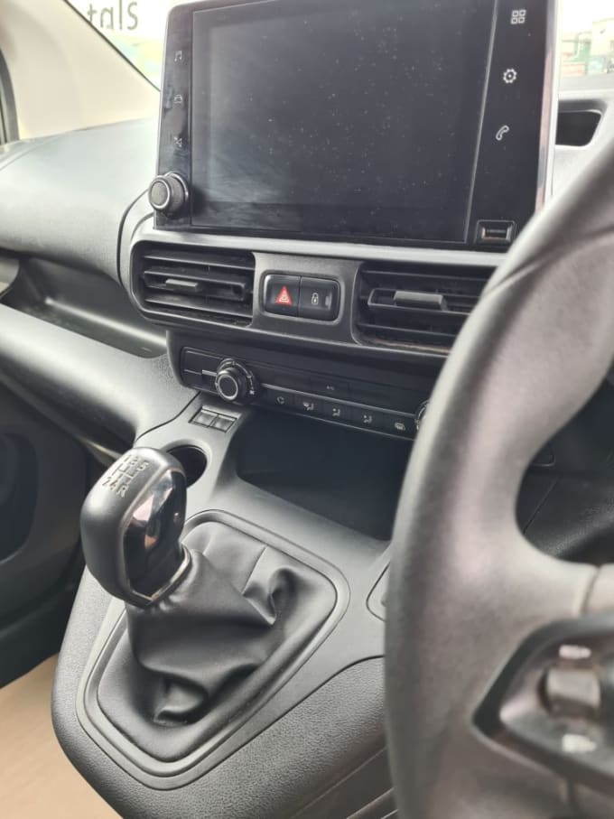 2025 Vauxhall Combo