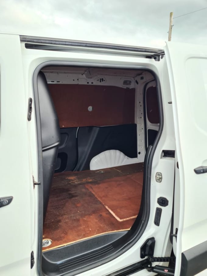 2025 Vauxhall Combo