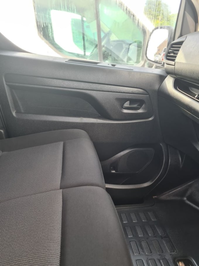 2025 Vauxhall Vivaro