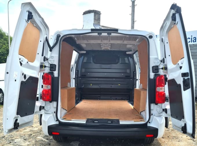 2025 Vauxhall Vivaro
