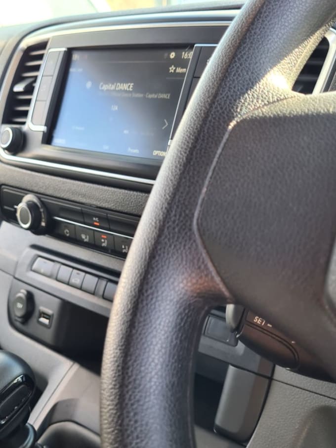2025 Vauxhall Vivaro