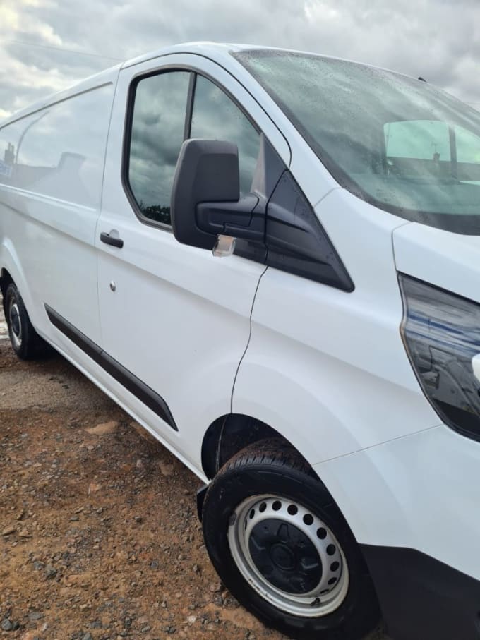 2025 Ford Transit Custom
