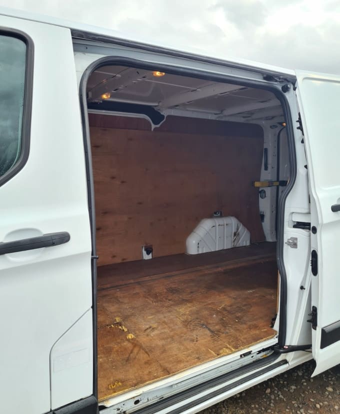 2025 Ford Transit Custom