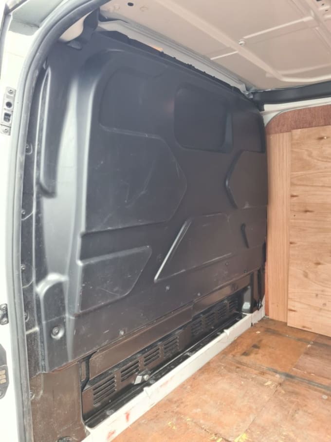 2025 Ford Transit Custom