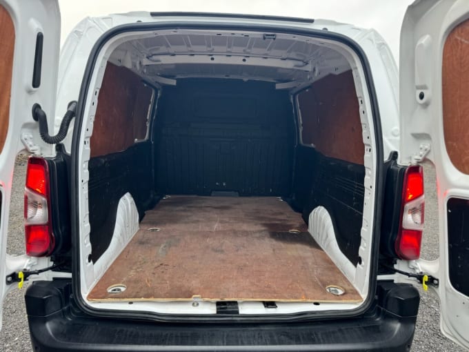 2025 Vauxhall Combo