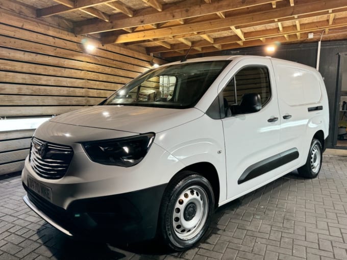 2025 Vauxhall Combo