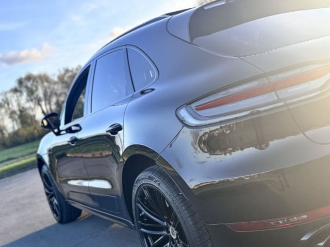 2025 Porsche Macan