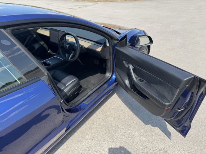 2025 Tesla Model 3